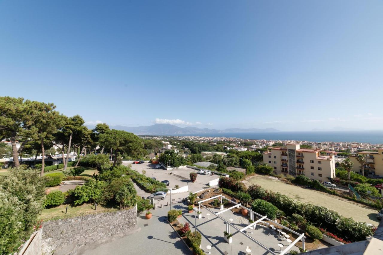 Hotel Sakura Torre del Greco Extérieur photo