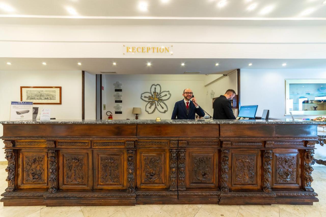 Hotel Sakura Torre del Greco Extérieur photo