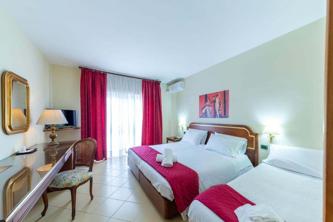 Hotel Sakura Torre del Greco Extérieur photo