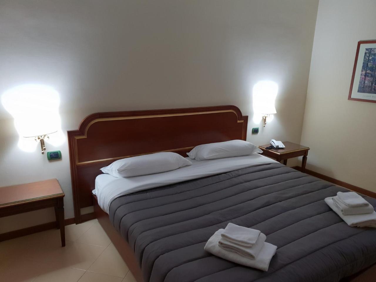 Hotel Sakura Torre del Greco Extérieur photo